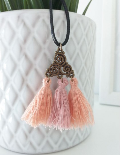 Colar com Triskelion