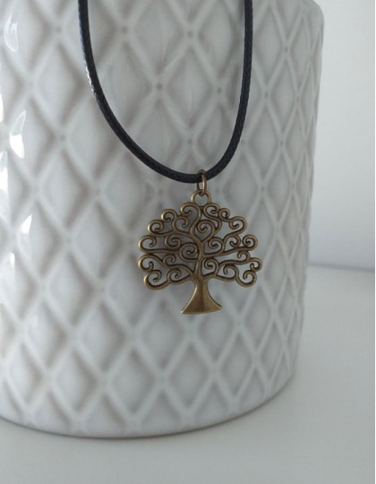Colar com Árvore da Vida (cor de bronze)