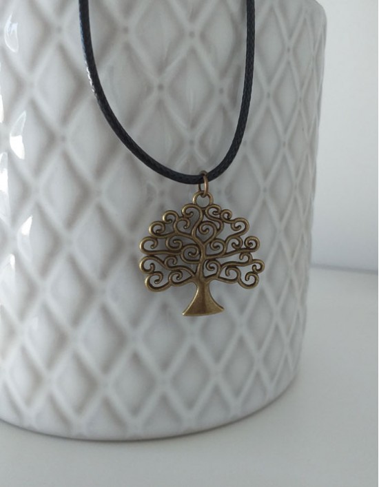 Colar com Árvore da Vida (cor de bronze)