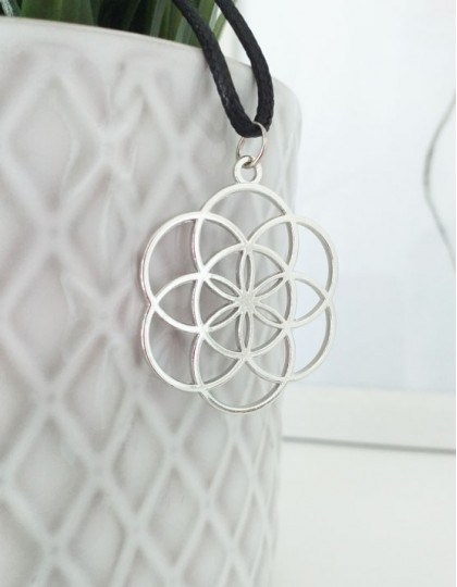 Colar com Semente da Vida (prateado)