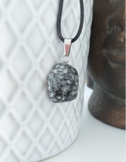 Colar com Obsidiana Floco de Neve