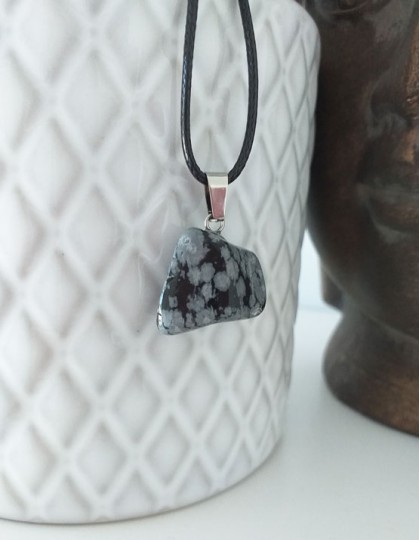 Colar com Obsidiana Floco de Neve