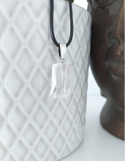 Colar com Quartzo Cristal