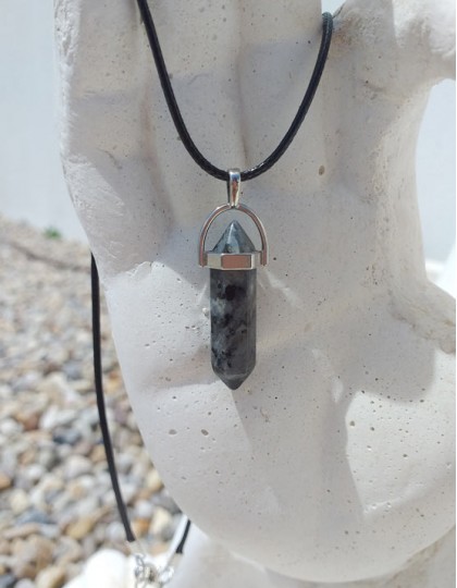 Colar com Gerador de Labradorite