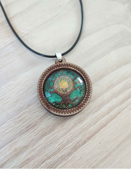 Colar de Madeira com Árvore da Vida