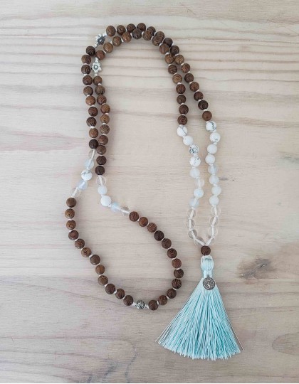 Japamala de Wenge, Howlita, Opala e Quartzo Cristal com Om (ref.: 108692)