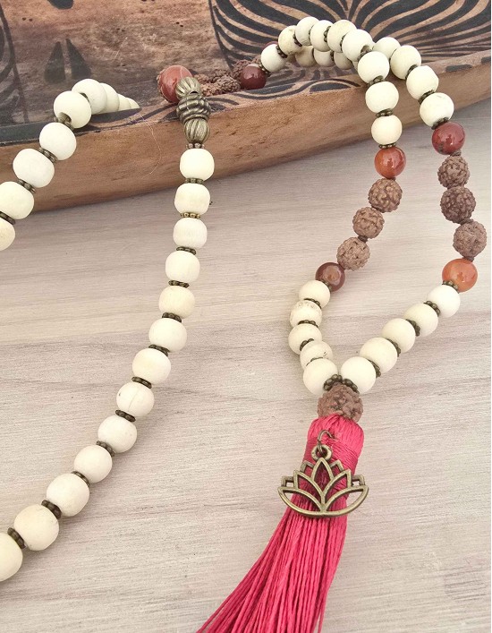 Japamala de Tulsi, Rudraksha e Cornalina com Flor de Lótus (ref.: 108735)